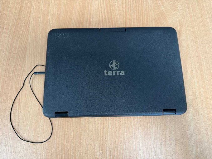 TERRA MOBILE PAD 360-11 N3010 29.5 cm ( 11.6" ) Multi-Touch
Ansicht geschlossen von oben