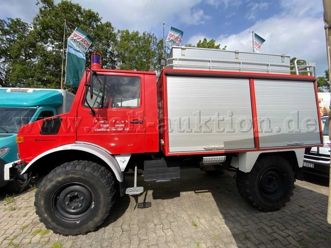 1 TLF 2000 (TLF 8/18) Daimler-Benz Unimog U 1300 L, Aufbau Schlingmann – foto 2 – kavel bij Zoll-Auktion, Versmold