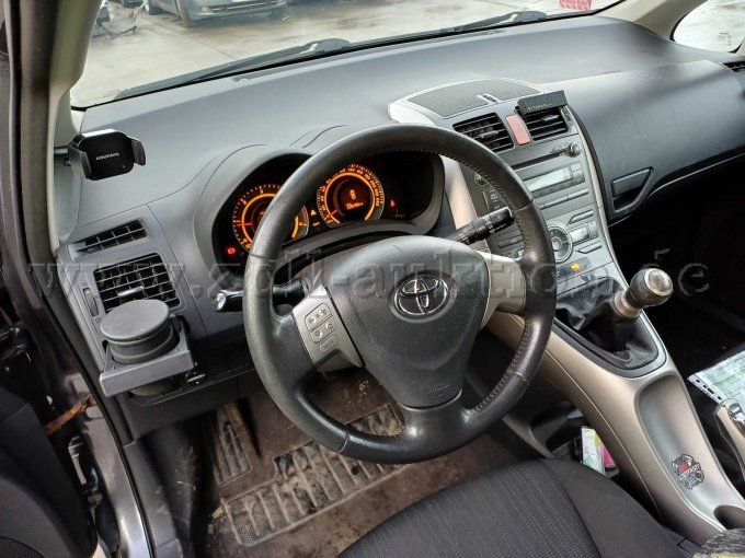 Toyota Auris - Armaturen