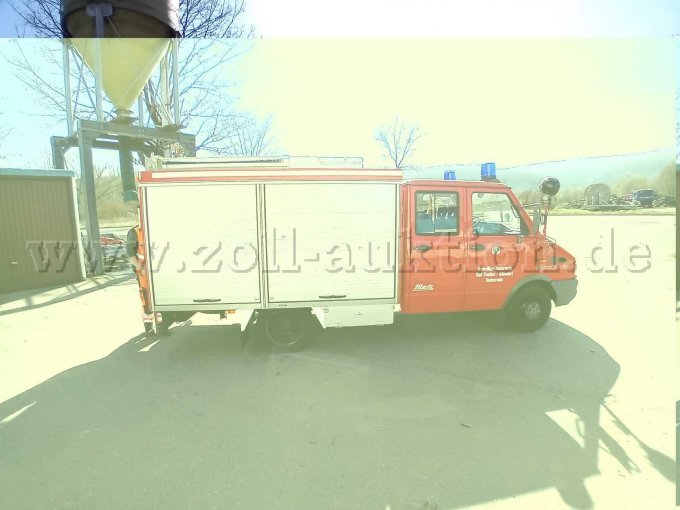 Fahrzeug geschlossen, rechts