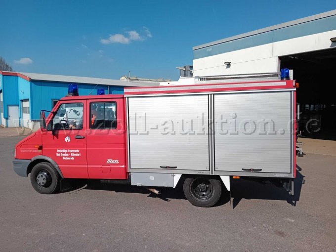 Fahrzeug geschlossen, links