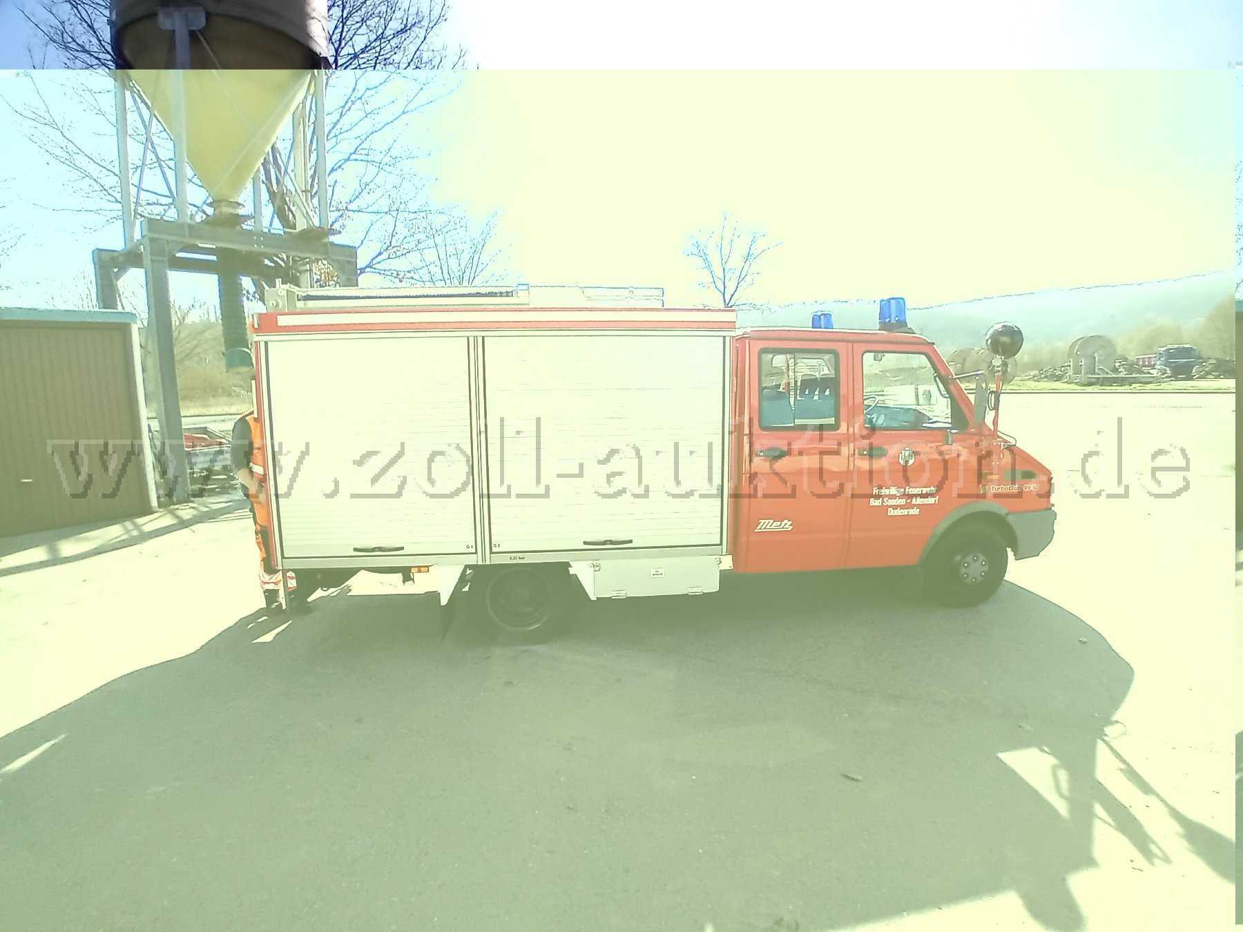 Fahrzeug geschlossen, rechts