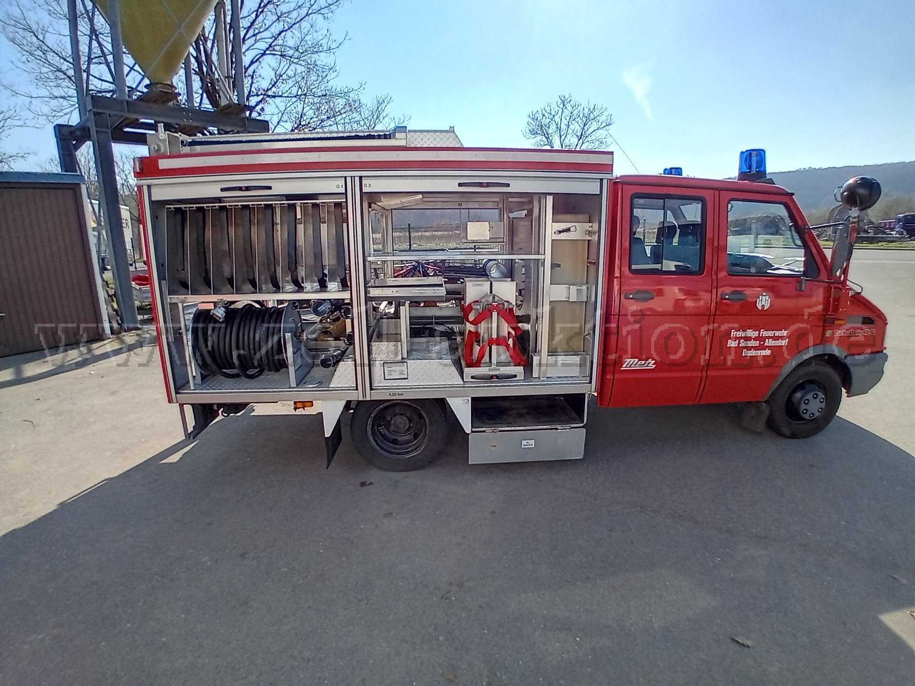 Fahrzeug offen, rechts