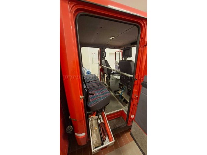 Innenraum hinten mit Staufach