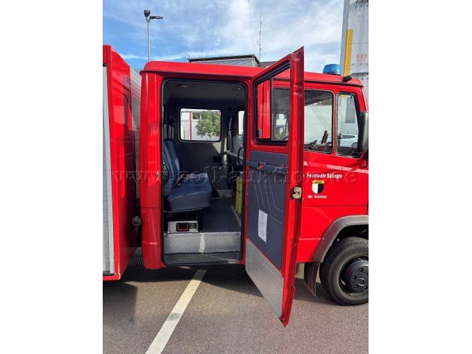 1 TSF-W – Tragkraftspritzenfahrzeug Wasser - Daimler Benz 612 (Aufbau Ziegler) – foto 5 – kavel bij Zoll-Auktion, Balingen