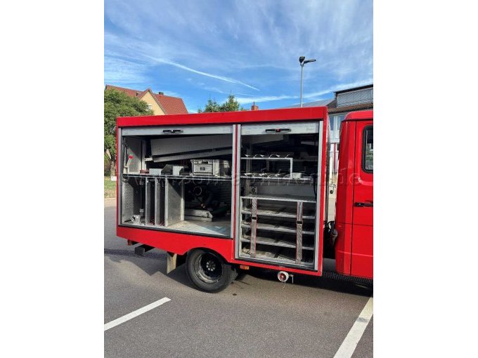 1 TSF-W – Tragkraftspritzenfahrzeug Wasser - Daimler Benz 612 (Aufbau Ziegler) – foto 7 – kavel bij Zoll-Auktion, Balingen