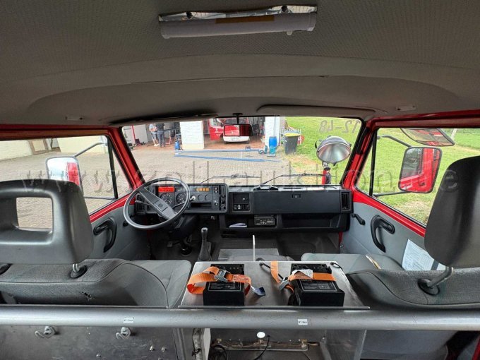 Blick in die Fahrerkabine