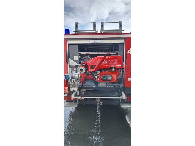 Heckansicht / Pumpe