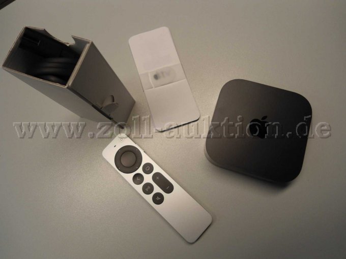 mit Netzkabel und Anleitung