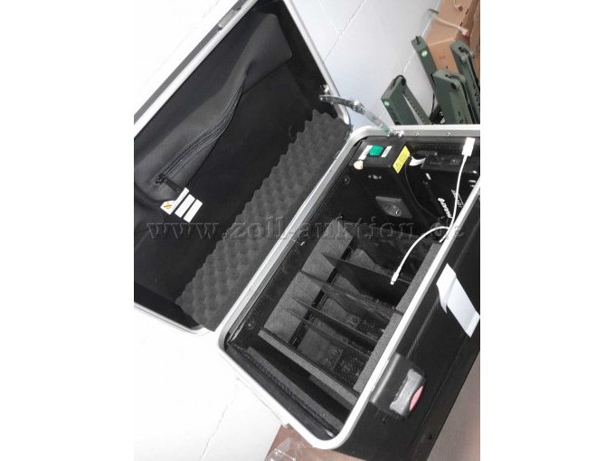 Tabletkoffer (geöffnet)