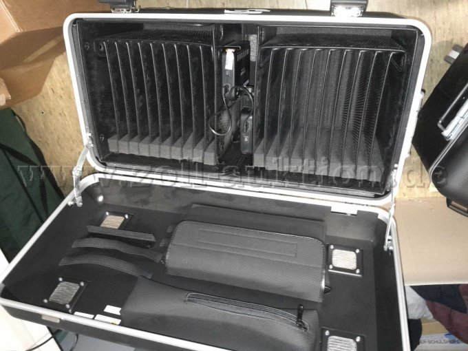 Tabletkoffer (geöffnet)