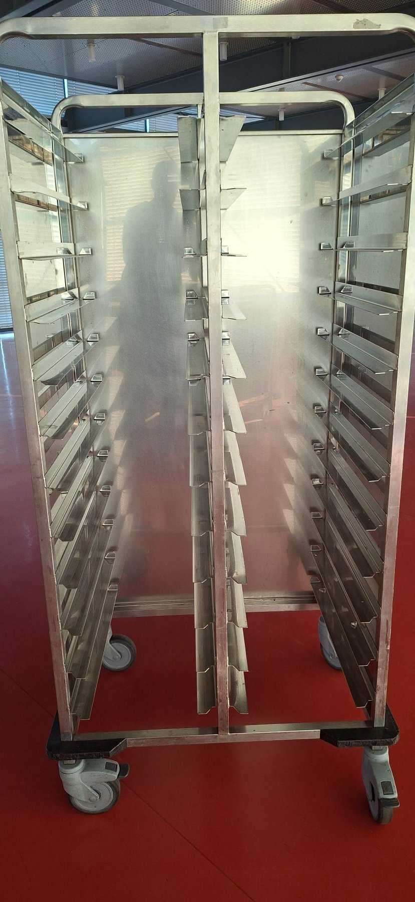 1 bakkevogn Rieber til 2x12 GN-bakker