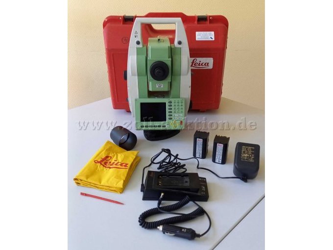 Tachymeter mit Zubehör