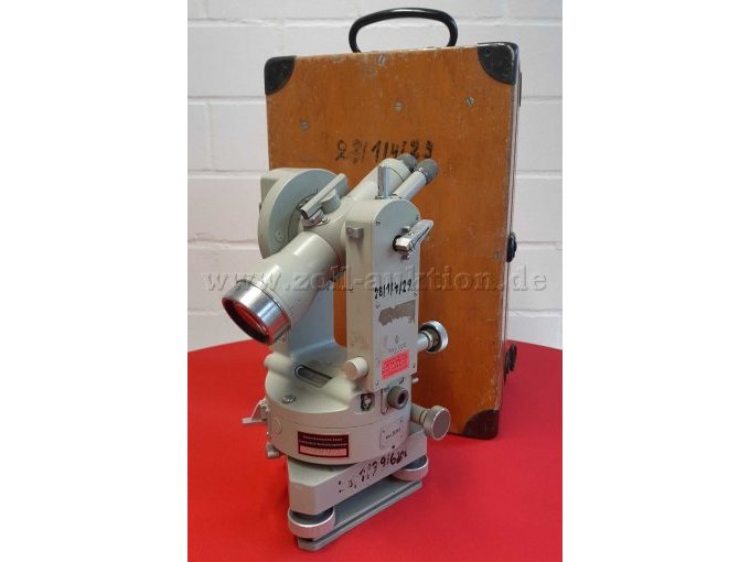 Instrument und Transportbehälter Instrument und Transportbehälter