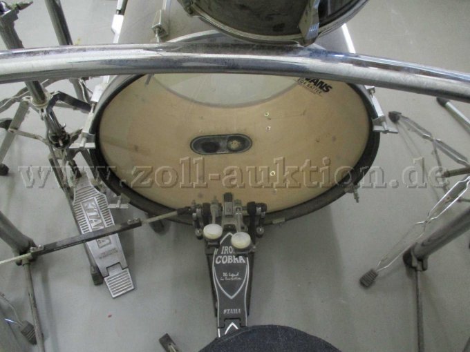 Bass Drum mit Double Pedal