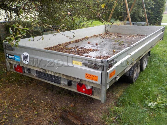 Heckansicht Anhänger Heckansicht Anhänger