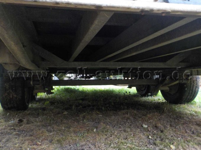 Ansicht von unten des Anhängers