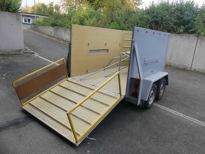 Heckansicht geöffnet