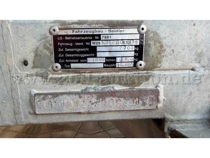 Tandem Absenkanhänger Typenschild