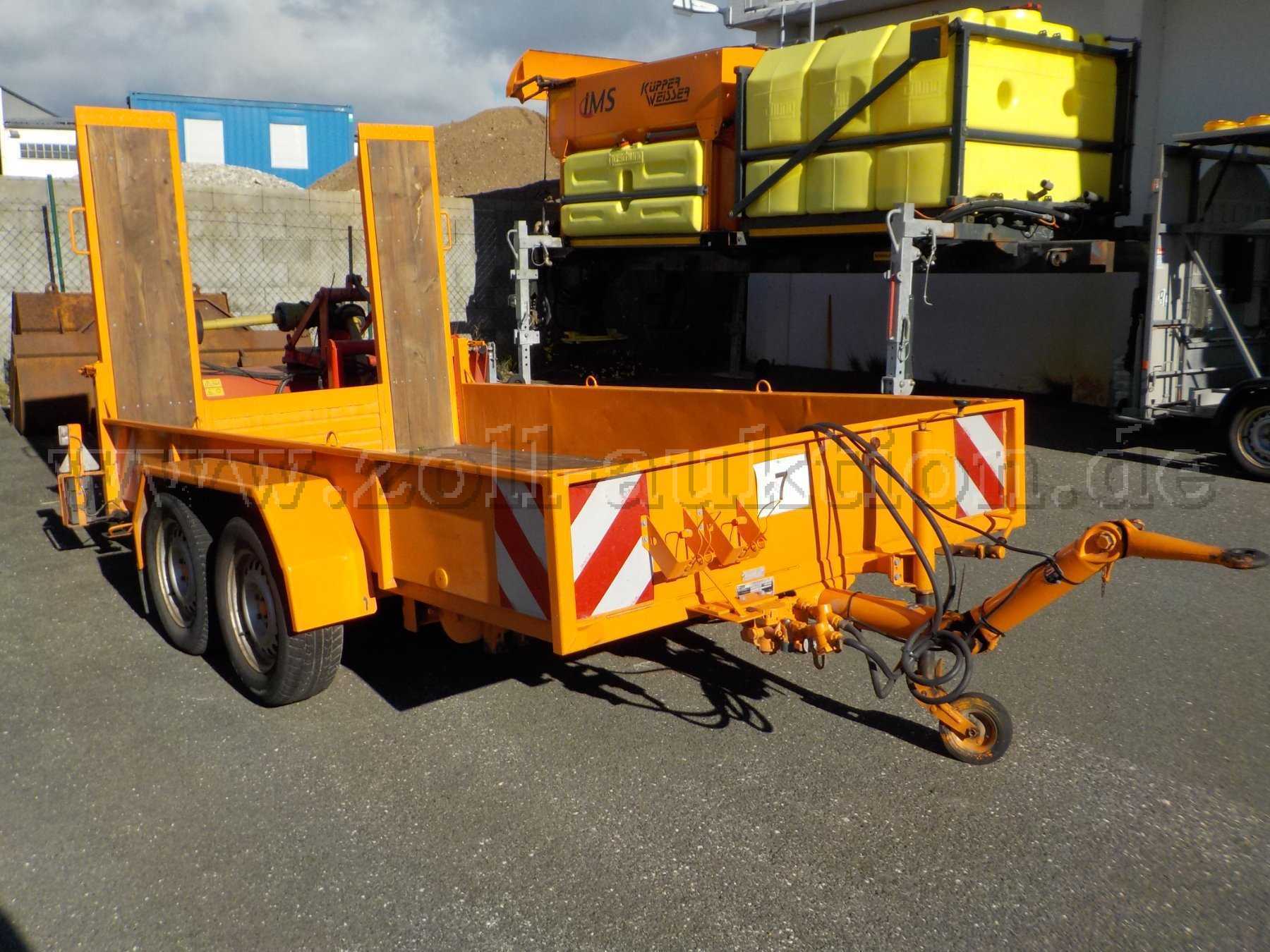 Frontansicht Tieflader