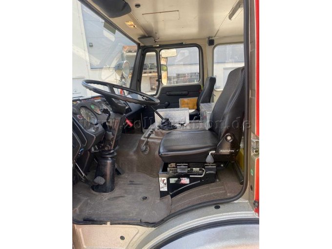 1 Tanklöschfahrzeug 16/25 Daimler-Benz Typ 1019 AF, Aufbau Ziegler – foto 8 – kavel bij Zoll-Auktion, Wörth a. Main