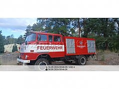 Feuerwehrfahrzeug von der Seite