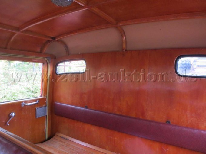 TLF 15 Fahrerhausdach Mannschaftsraum innen