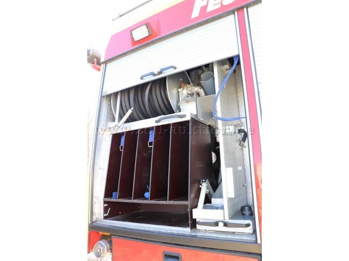 Geräteraum seitlich rechts