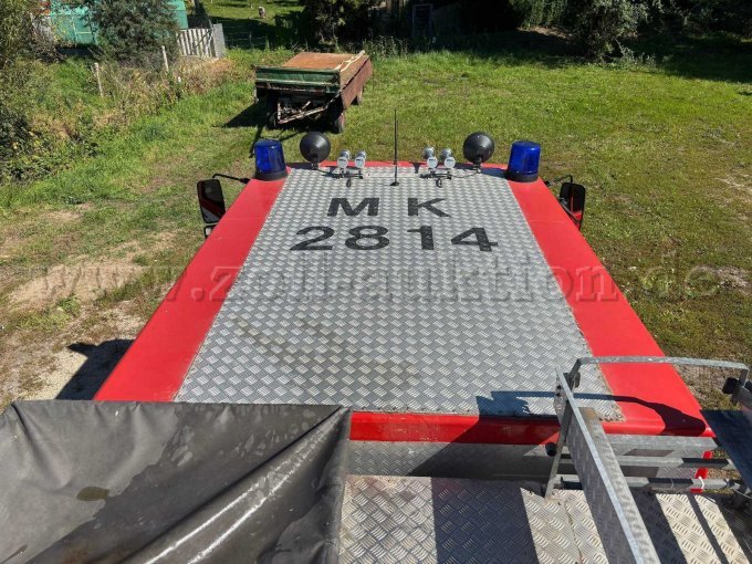 Fahrzeugdach mit Riffelblech