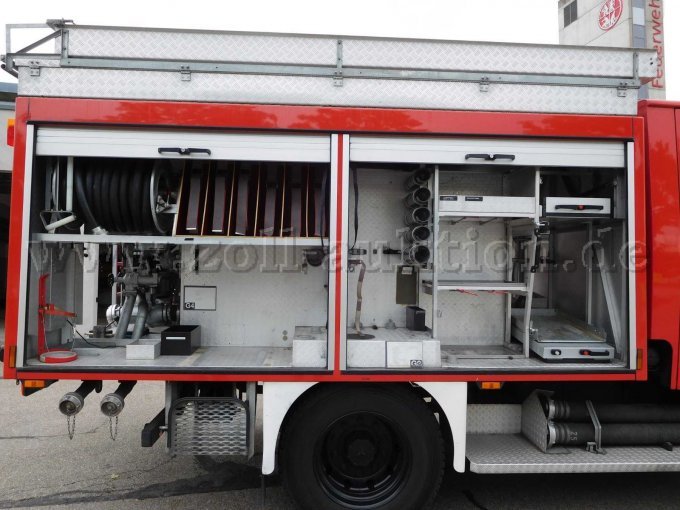 1 tankbluswagen TLF 16/25 van Mercedes-Benz, opgebouwd door Ziegler – foto 5 – kavel bij Zoll-Auktion, Feuchtwangen