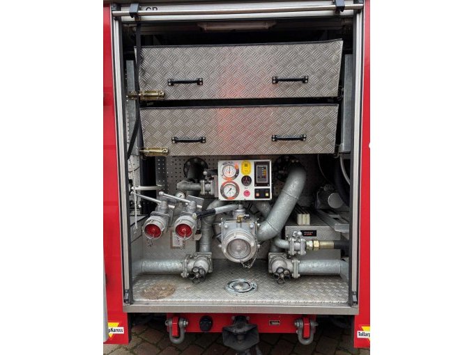 Rückansicht mit Pumpe