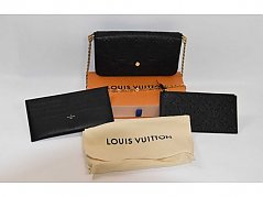 1 Tasche „Louis Vuitton“ Pochette Felicie mit Box, Staubbeutel und  Inlays