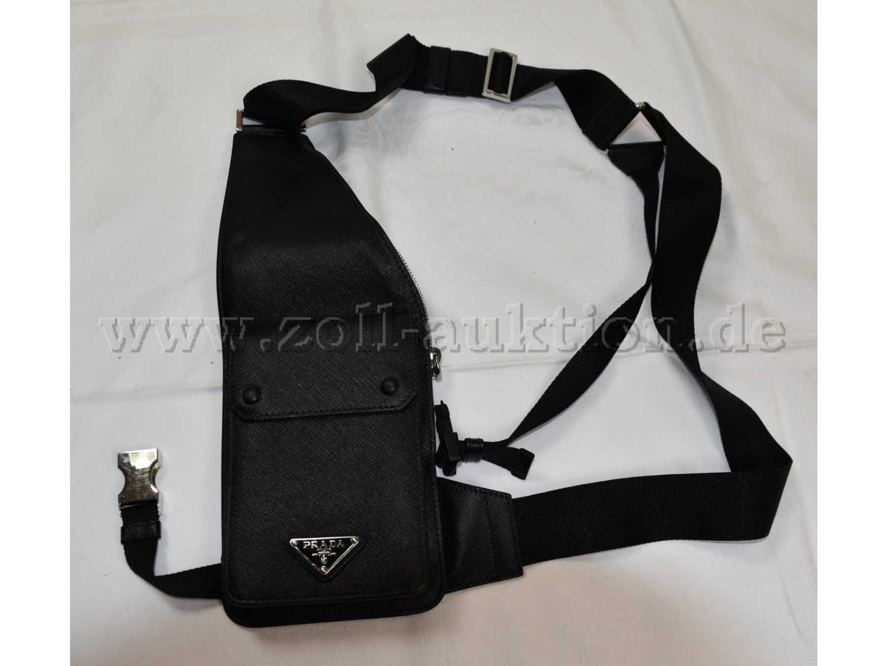 1 Tasche „Prada“ Harness Crossbody Tasche
