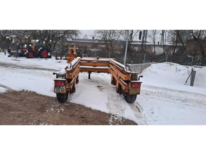 Anhänger Heckansicht