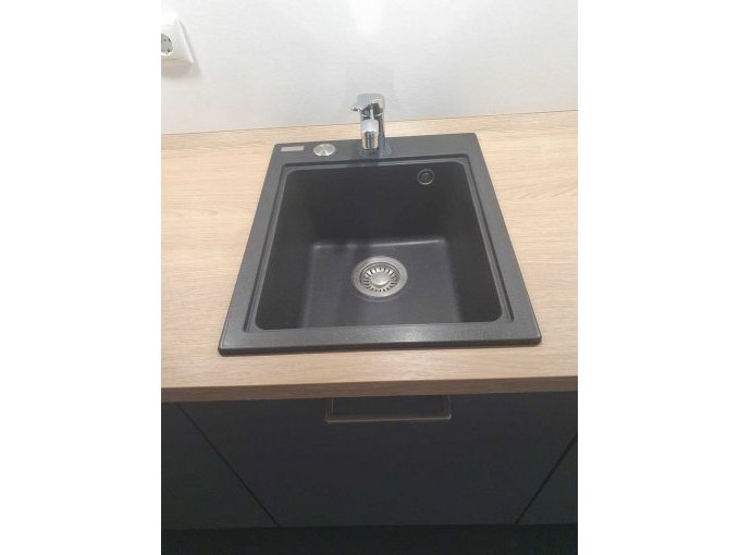 FRANKE MARIS Einbau-Becken MRG610-42, Fragranit + Onyx, 425x520mm ohne Tropfteil, Sowei ein CERAFIT 1 Einhebelmischer-Chrom