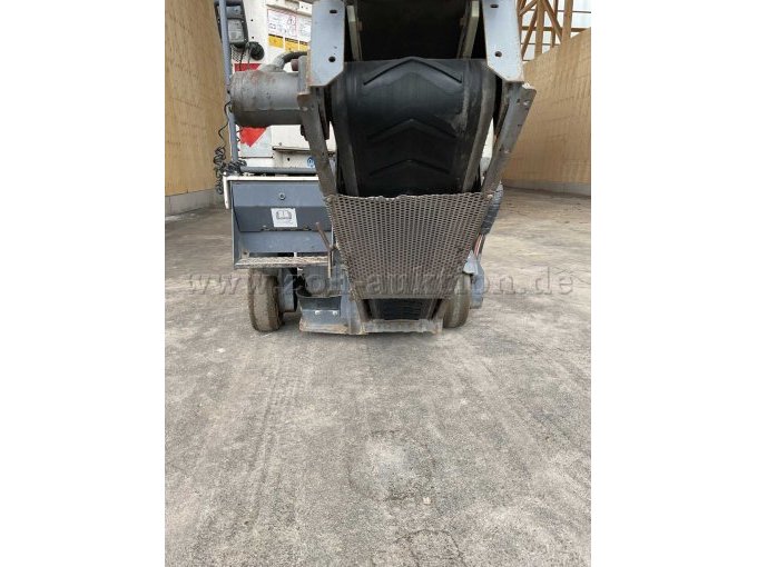 Detailbild Frontansicht Teerfräse