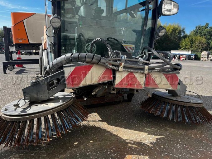 1 "onderdelendrager" voor de Nilfisk-veegmachine, City Ranger 3570 – foto 12 – kavel bij Zoll-Auktion, Groß-Umstadt