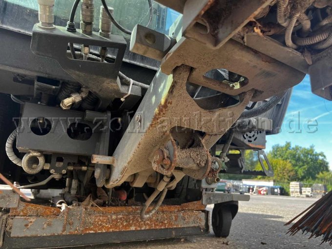 1 "onderdelendrager" voor de Nilfisk-veegmachine, City Ranger 3570 – foto 11 – kavel bij Zoll-Auktion, Groß-Umstadt