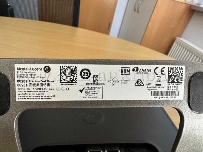 Telefon 2
Rückansicht Typenschild