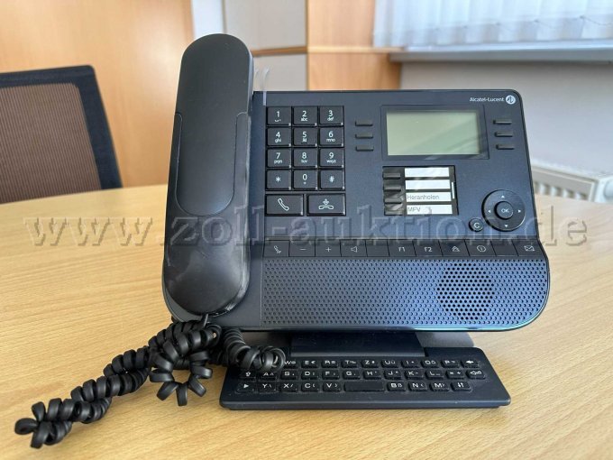 Telefon 1 Frontansicht
Abnutzung unten am Hörer, Kabel verdreht Telefon 1 Frontansicht
Abnutzung unten am Hörer, Kabel verdreht