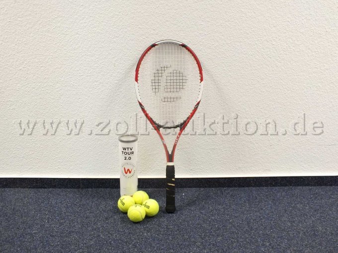 Gesamtansicht der Auktion "Tennisschläger mit 4 Tennisbällen"