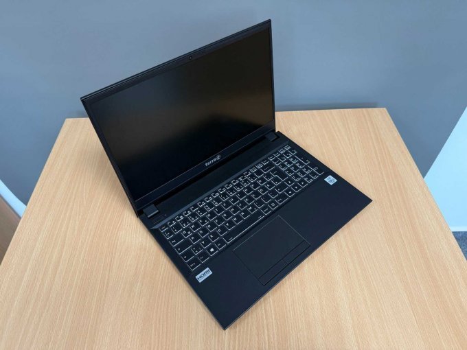 Terra Mobile 1516 – Notebook – 39,6 cm (15.6")
Ansicht geöffnet