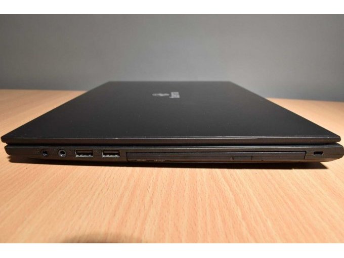 Terra Mobile 1516 – Notebook – 39,6 cm (15.6")
Ansicht von der Seite