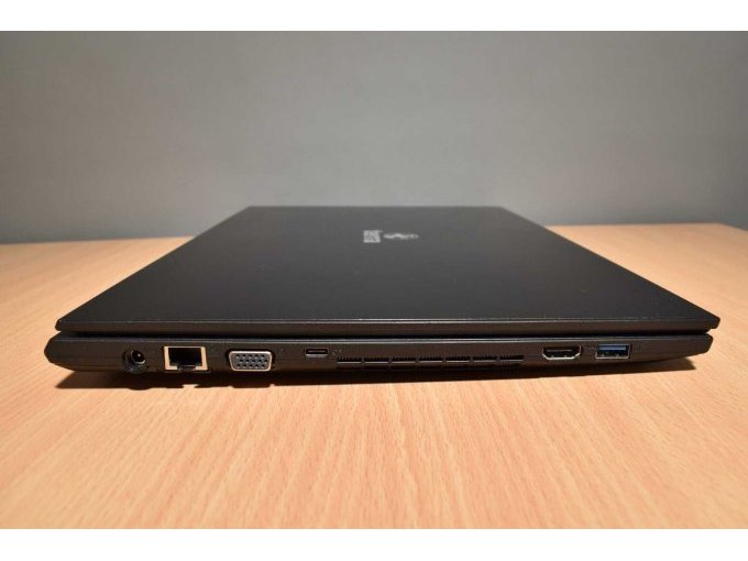 Terra Mobile 1516 – Notebook – 39,6 cm (15.6")
Ansicht von der Seite