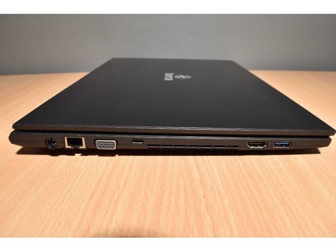 Terra Mobile 1516 – Notebook – 39,6 cm (15.6")
Ansicht von der Seite