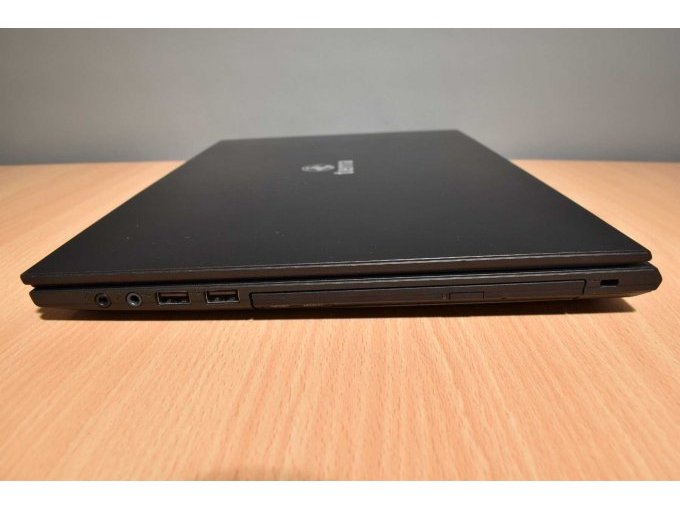 Terra Mobile 1516 – Notebook – 39,6 cm (15.6")
Ansicht von der Seite