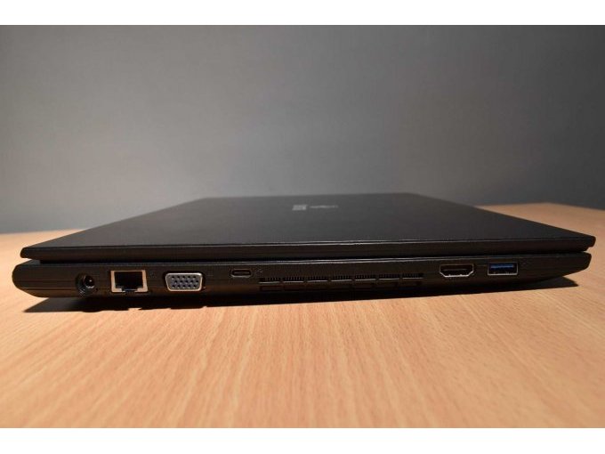 Terra Mobile 1516 – Notebook – 39,6 cm (15.6")
Ansicht von der Seite