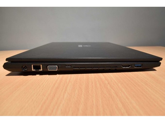 Terra Mobile 1516 – Notebook – 39,6 cm (15.6")
Ansicht von der Seite