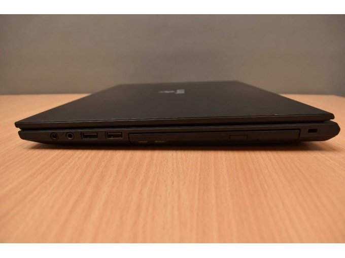 Terra Mobile 1516 – Notebook – 39,6 cm (15.6")
Ansicht von der Seite