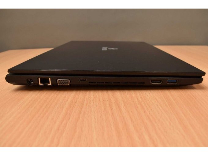 Terra Mobile 1516 – Notebook – 39,6 cm (15.6)
Ansicht von der Seite